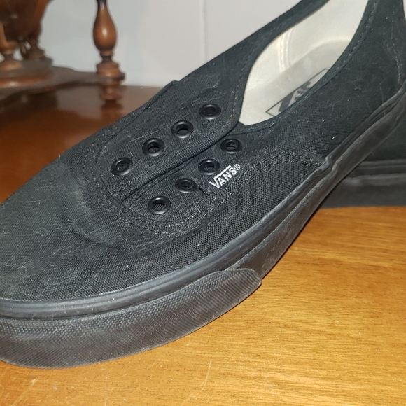 Vans - Picture 2 of 5